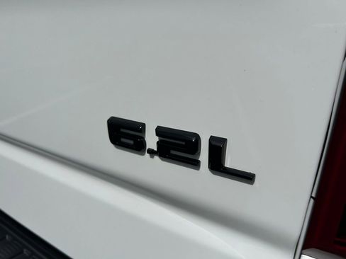 Used 2022 Chevrolet Silverado 1500 LT Trail Boss w/ LT Trail Boss Premium Package AWD/4WD image 29