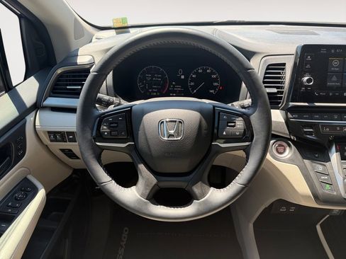 Used 2025 Honda Odyssey EX-L image 12