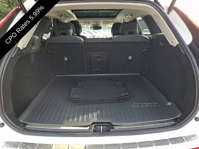 Certified 2024 Volvo XC60 B5 Plus w/ Protection Package Premier AWD/4WD image 31
