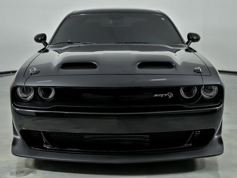 Used 2019 Dodge Challenger SRT Hellcat Redeye RWD image 4