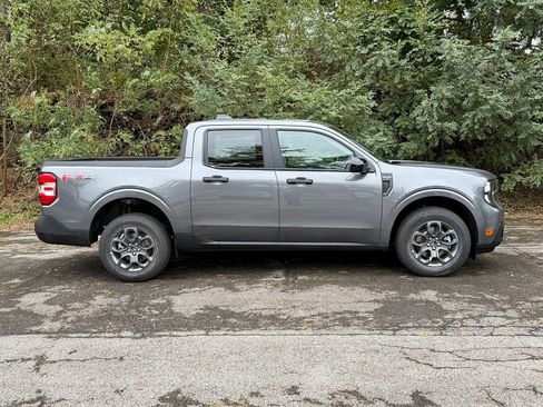 New 2025 Ford Maverick XLT w/ XLT Luxury Package image 31