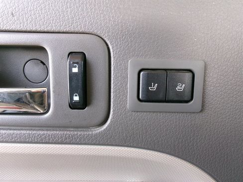 Used 2009 Ford Edge Limited image 41