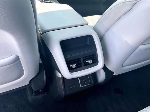 Certified 2024 Cadillac Lyriq Luxury image 10