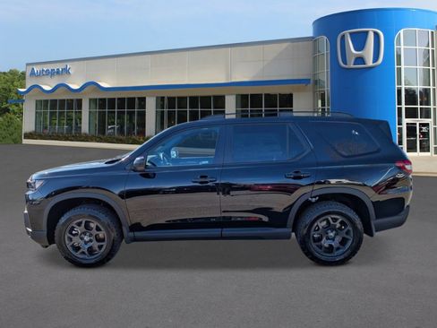 New 2026 Honda Pilot TrailSport image 2