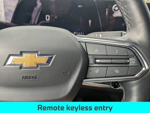 Used 2025 Chevrolet Equinox LT FWD image 19