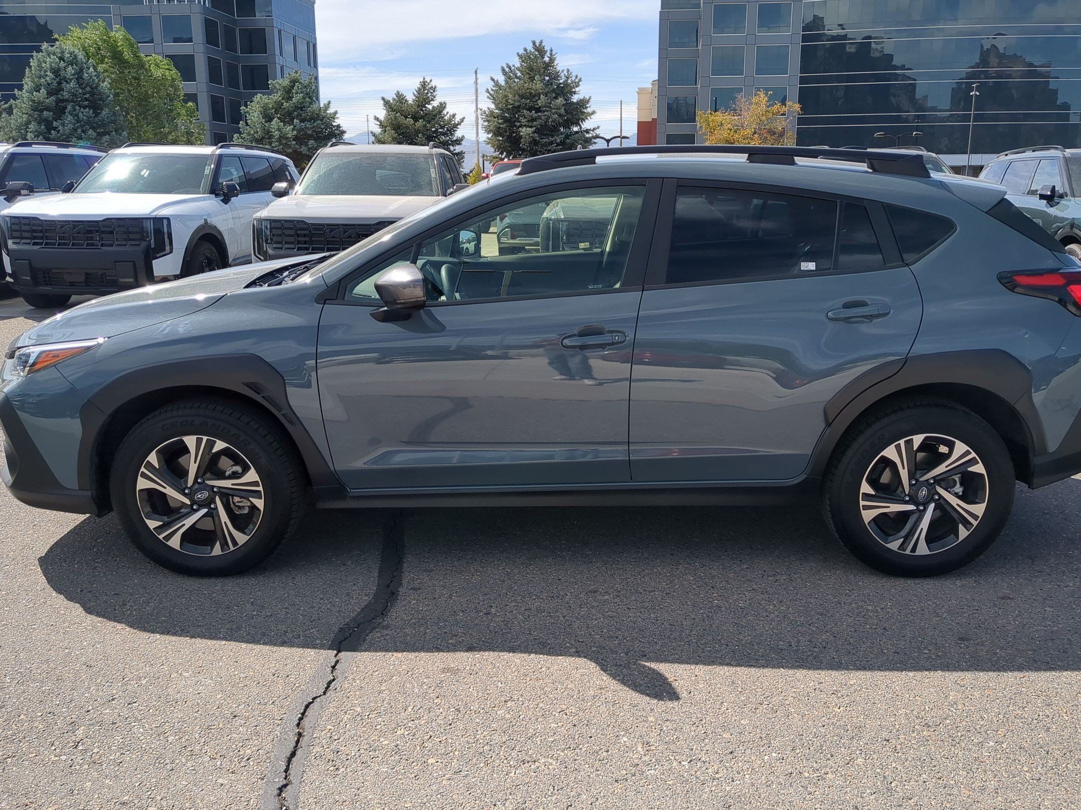 Used 2024 Subaru Crosstrek 2.0i Premium AWD/4WD image 3