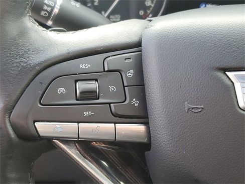 Used 2022 Cadillac XT6 Premium Luxury w/ Technology Package image 11