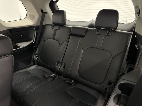 Certified 2023 Honda Pilot Touring image 31