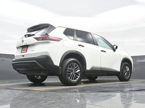 Used 2021 Nissan Rogue S image 30