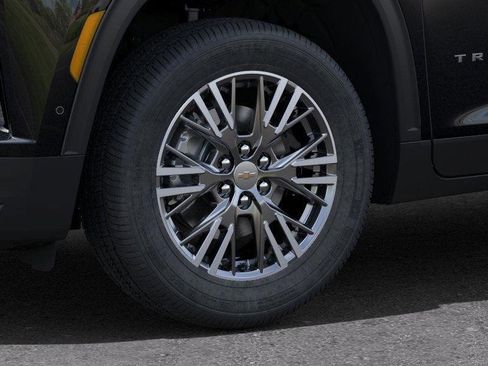 New 2025 Chevrolet Traverse LT w/ Enhanced Driving Package image 9