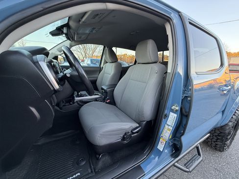 Used 2019 Toyota Tacoma SR5 image 13