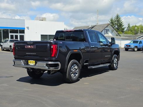 Certified 2024 GMC Sierra 3500 SLT w/ SLT Premium Package AWD/4WD image 5