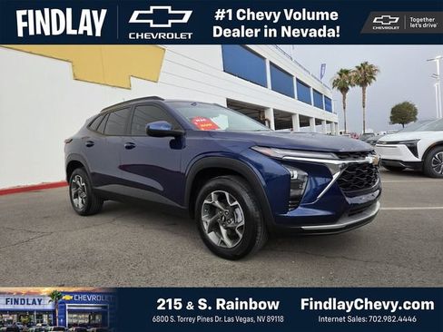Certified 2024 Chevrolet Trax LT w/ Driver Confidence Package FWD image 1