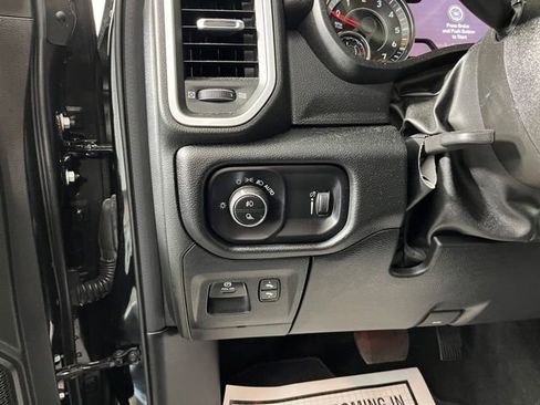 Used 2022 RAM 1500 Big Horn AWD/4WD image 18