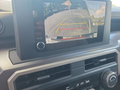 Used 2025 Toyota Tacoma SR5 RWD image 27