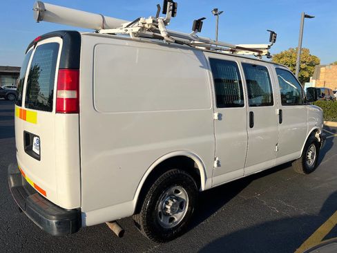Used 2014 Chevrolet Express 2500 image 13