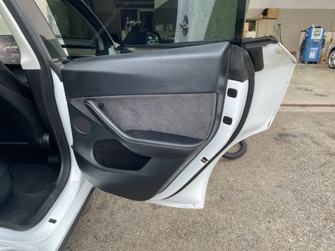 Used 2023 Tesla Model Y Long Range image 13