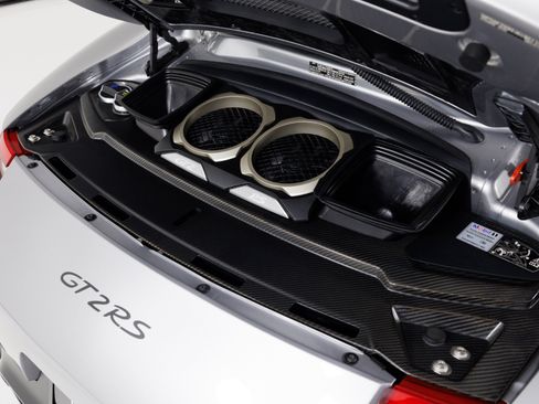 Used 2018 Porsche 911 GT2 RS RWD image 54
