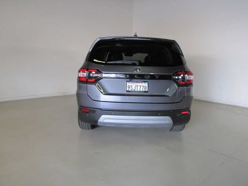 Used 2025 Honda Pilot EX-L image 23