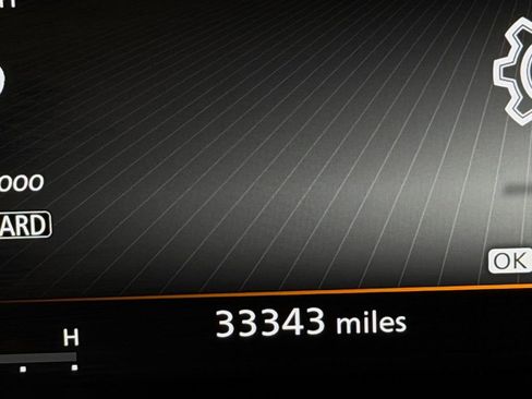 Used 2023 INFINITI QX60 Sensory w/ Cargo Package image 16