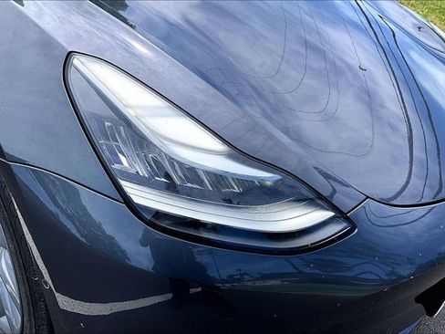 Used 2018 Tesla Model 3 Long Range RWD image 31