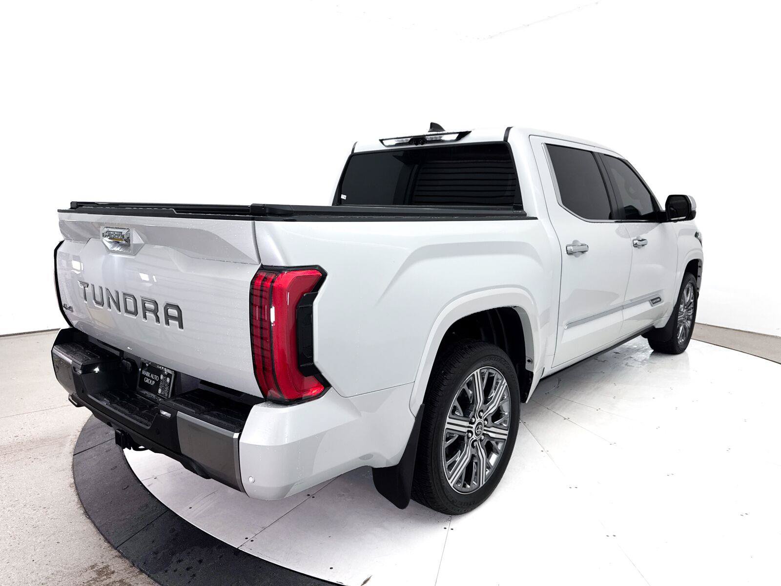 Used 2024 Toyota Tundra Capstone AWD/4WD image 19