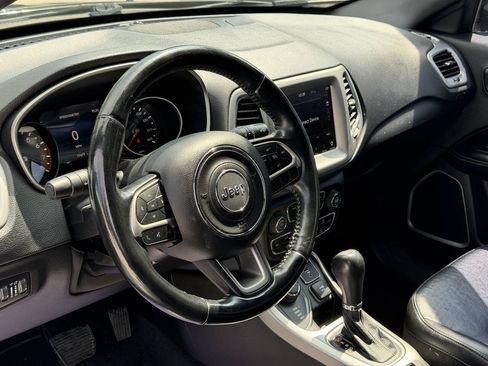 Used 2021 Jeep Compass Latitude AWD/4WD image 9