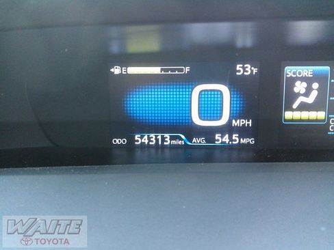 Used 2017 Toyota Prius Three image 9