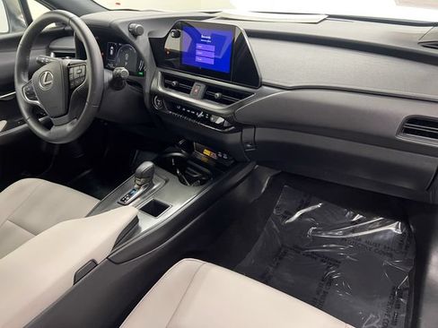 Certified 2025 Lexus UX 300h FWD image 12