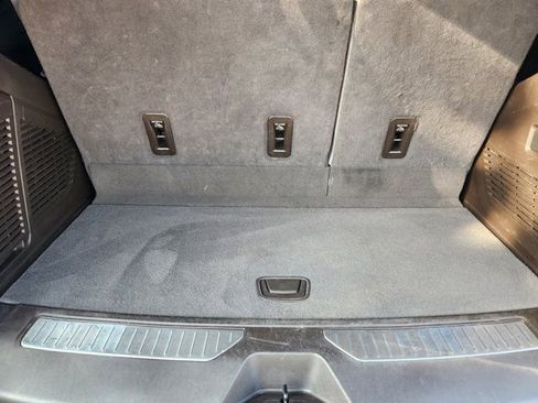 Used 2022 Chevrolet Tahoe Z71 w/ Luxury Package image 33