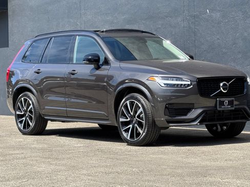 Used 2023 Volvo XC90 T8 Plus w/ Protection Package Premier AWD/4WD image 10