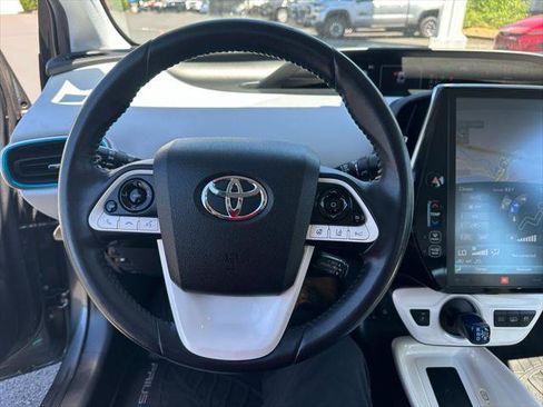 Certified 2018 Toyota Prius Prime Advanced FWD image 20