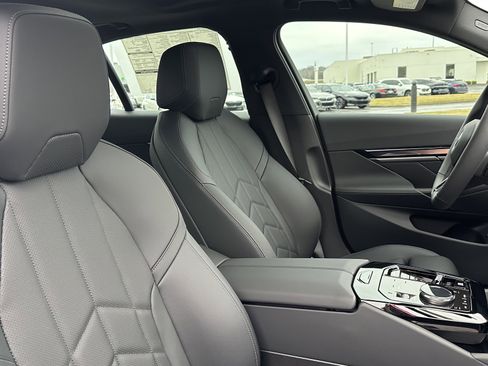 New 2026 BMW 540i xDrive w/ M Sport Package AWD/4WD image 31