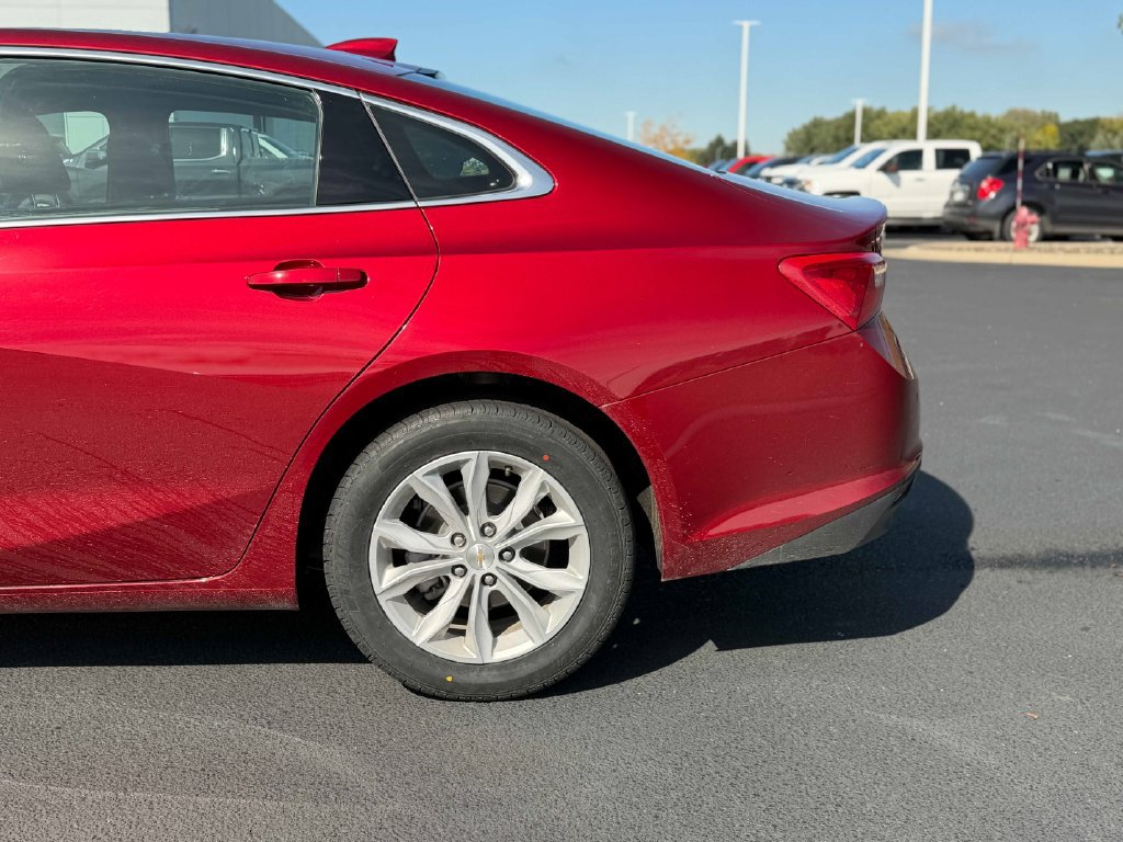 Used 2025 Chevrolet Malibu LT FWD image 13