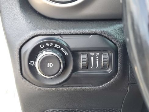 Used 2021 Jeep Wrangler Unlimited Sport AWD/4WD image 25