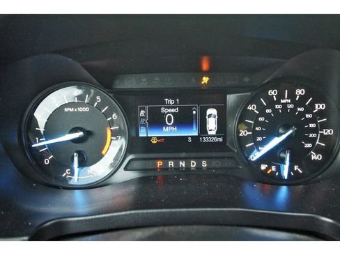 Used 2018 Ford Explorer XLT FWD image 14