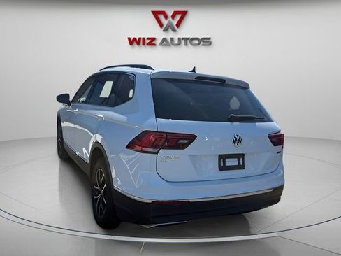 Used 2021 Volkswagen Tiguan SE w/ Panoramic Sunroof Package image 7