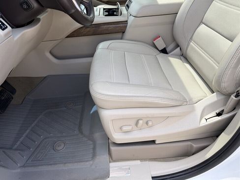 Used 2019 GMC Yukon Denali w/ Denali Ultimate Package image 18