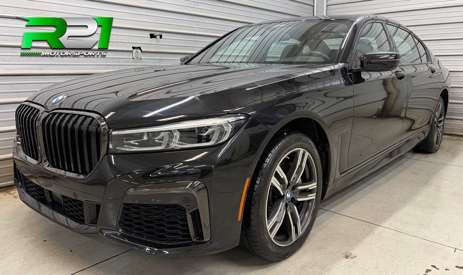 Used 2022 BMW 740i xDrive w/ M Sport Package AWD/4WD image 1