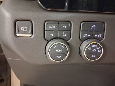 Used 2023 Chevrolet Silverado 1500 LT Trail Boss w/ Protection Package image 27