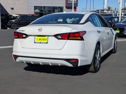 New 2025 Nissan Altima 2.5 S image 6