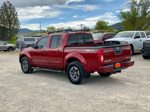Used 2020 Nissan Frontier PRO-4X w/ Pro-4x Utility Package AWD/4WD image 3