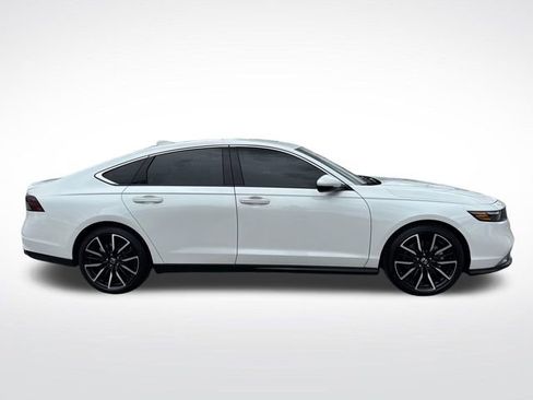 Used 2025 Honda Accord Touring image 7