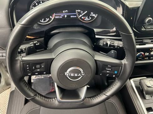 Used 2025 Nissan Pathfinder SV AWD/4WD image 22
