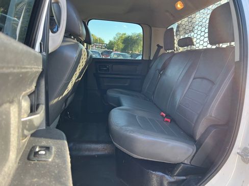 Used 2018 RAM 3500 Tradesman w/ Chrome Appearance Group AWD/4WD image 19