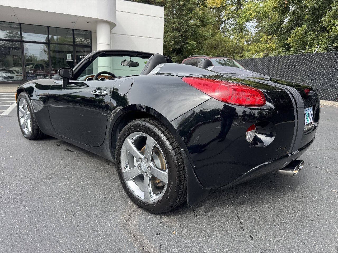 Used 2007 Pontiac Solstice Convertible w/ Premium Package RWD image 5