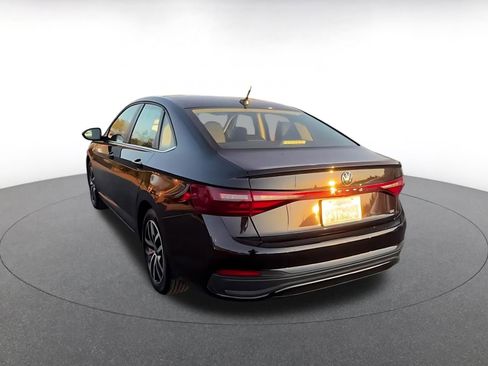 Used 2025 Volkswagen Jetta SE image 12