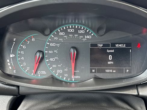 Certified 2022 Chevrolet Trax LT w/ LT Convenience Package image 27