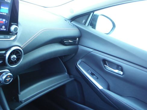 Used 2022 Nissan Sentra SR w/ SR Premium Package FWD image 26
