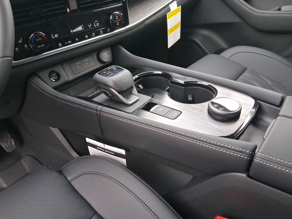 New 2026 Nissan Rogue Platinum AWD/4WD image 16